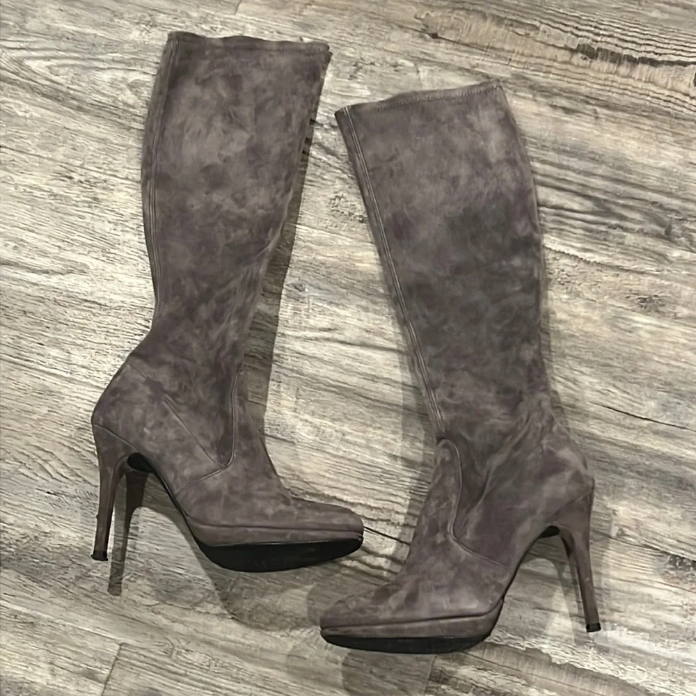 Stuart Weitzman Tall High Heeled Suede Platform Boots Gray Taupe 7.5